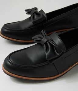 HALLUE IL BLACK SMOOTH