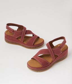 KOOSHIE IL CHERRY NUBUCK PU