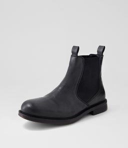 QUAKE JM BLACK LEATHER