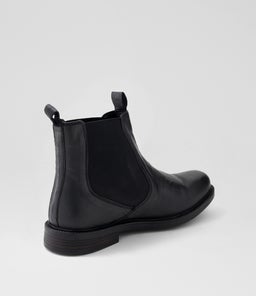 QUAKE JM BLACK LEATHER