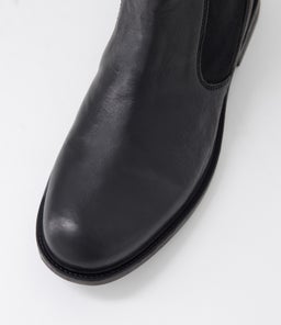 QUAKE JM BLACK LEATHER