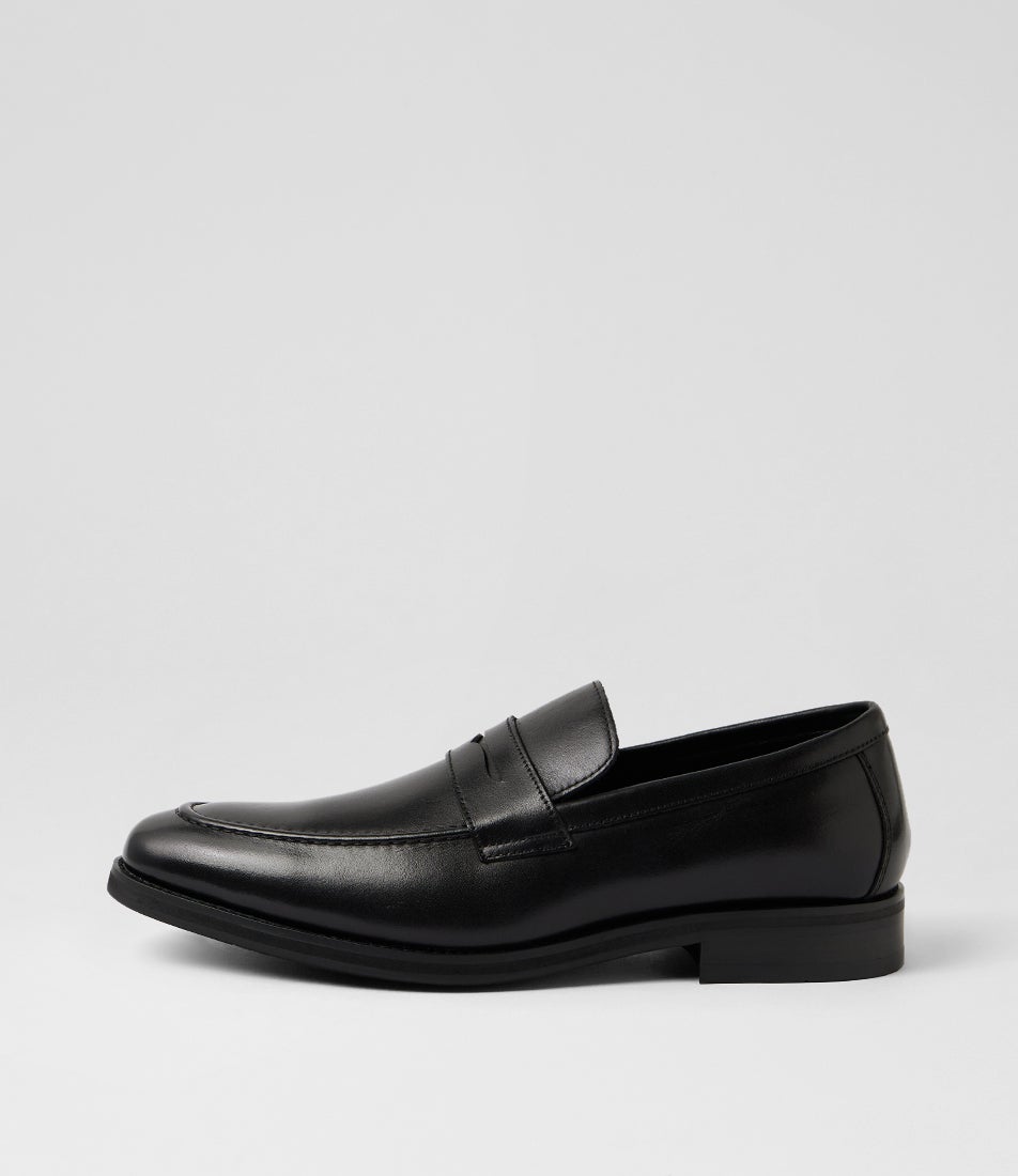 Valour Black Leather Flat Shoes Valour Black Leather Flat Shoes