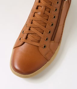 CLAIRE 11 JS CAMEL LEATHER