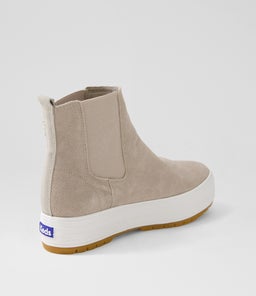 CHELSEA LUG KE TAUPE SUEDE