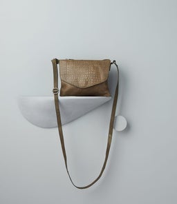 MASQUE MD OLIVE LEATHER