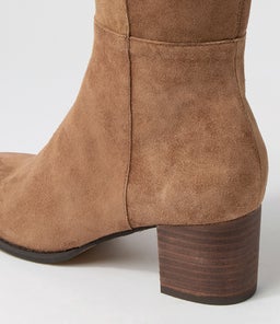 SETTIN LT CHOC CHOC HEEL SUEDE STRETCH MICROSUEDE