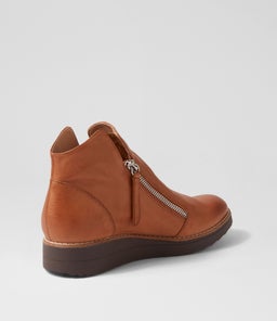 OLISE COGNAC CHOC SOLE LEATHER