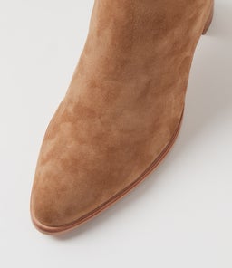 AINSLEE MI LT CHOC SUEDE