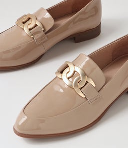 GUMMIE MI DK CAFE PATENT LEATHER