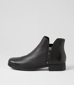 IZZAY MI BLACK LEATHER