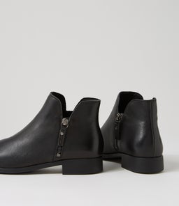 IZZAY MI BLACK LEATHER