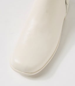 IZZAY MI IVORY LEATHER