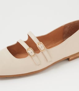 PRISS MI VANILLA LEATHER