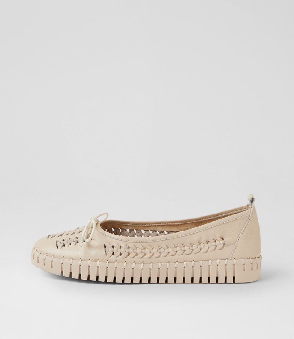 Hangon Milk Leather Flat Shoes Hangon Milk Leather Flat Shoes