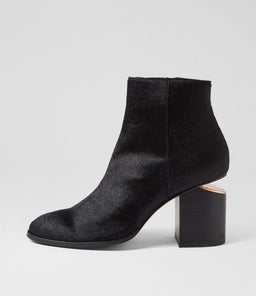 VOLA BLACK PONY