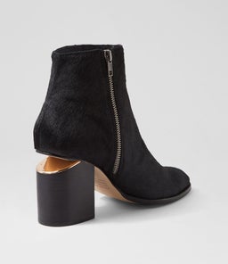 VOLA BLACK PONY