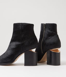 VOLA BLACK PONY