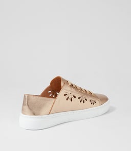 OBERT MO CHAMPAGNE LEATHER