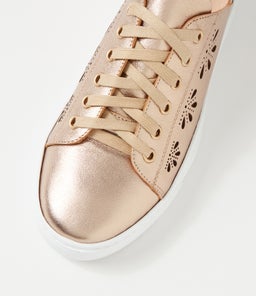 OBERT MO CHAMPAGNE LEATHER