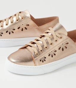 OBERT MO CHAMPAGNE LEATHER