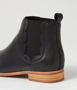 QUIRK MO BLACK NATURAL HEEL LEATHER