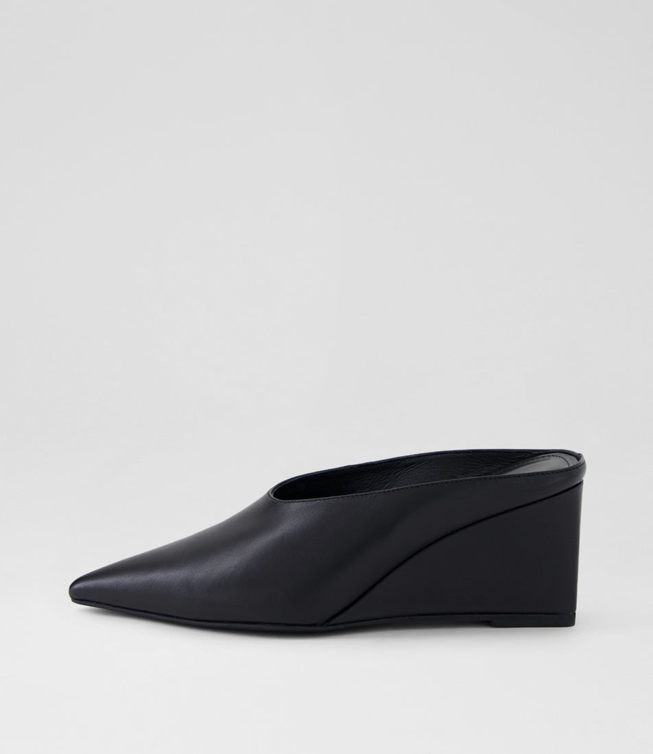 Loe Black Leather Mules Loe Black Leather Mules