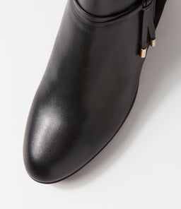 DAROCA 05 PN BLACK LEATHER