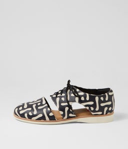 DERBY CUTOUT RL TWISTED STAR LEATHER