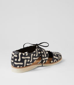 DERBY CUTOUT RL TWISTED STAR LEATHER