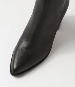 RIA SI BLACK LEATHER