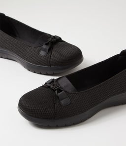 136529 ON THE GO FLEX PEONY SK BLACK BLACK TEXTILE