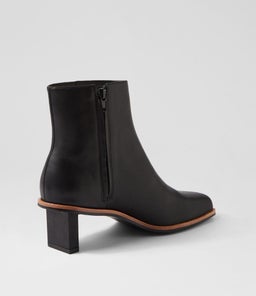 EON SS BLACK LEATHER