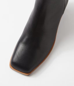 EON SS BLACK LEATHER
