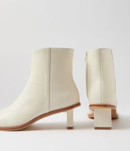 EON SS OFF WHITE LEATHER