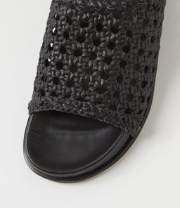 MACRA FOOTBED SS BLACK LEATHER