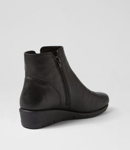 MYSARIA SU BLACK LEATHER