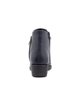 MAXIE SU NAVY LEATHER