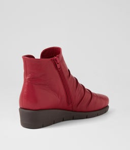 MAXIE SU CHERRY LEATHER