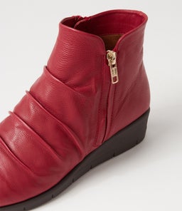 MAXIE SU CHERRY LEATHER