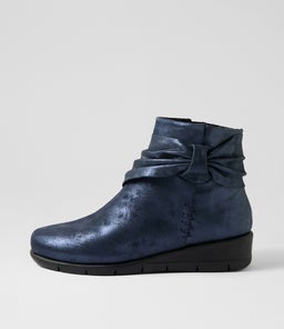 MONET SU NAVY METALLIC SUEDE
