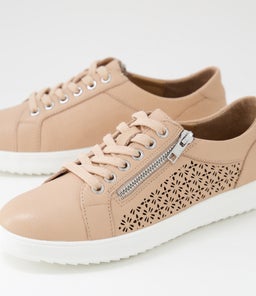 ZARINA SU DK NUDE WHITE SOLE LEATHER
