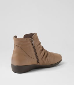 PANKA SU TAUPE LEATHER ELASTIC