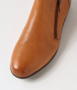 FALLENN SU NEW TAN LEATHER