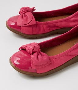 FROMS SU FUCHSIA PATENT LEATHER