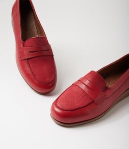PUNIS SU RED LEATHER EMBOSSED