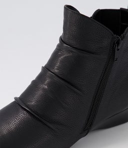 ROMANS SU BLACK LEATHER