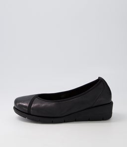 Mexxi Black Leather Wedges Mexxi Black Leather Wedges