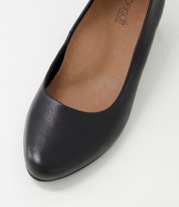 GRACIES SU BLACK LEATHER
