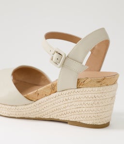 COUSIN SU ALMOND LEATHER