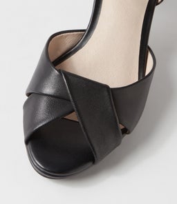 SURRENDER SU BLACK LEATHER